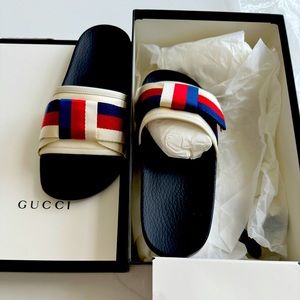 Gucci bow satin slide